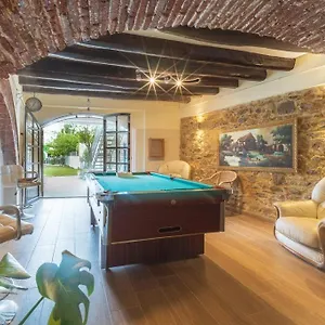 Hébergement de vacances Newly Renovated Large With Garden Espagne