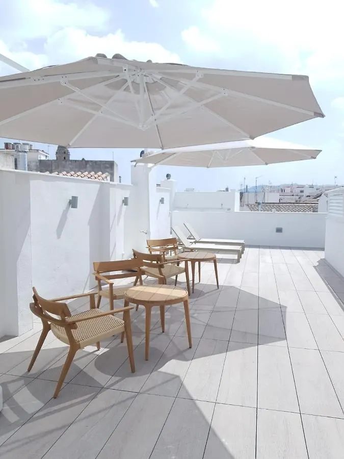 Apartamentos de lujo EL MUSEO Living&Experience Club Arte contemporáneo y mobiliario de colección de los años 50 Málaga